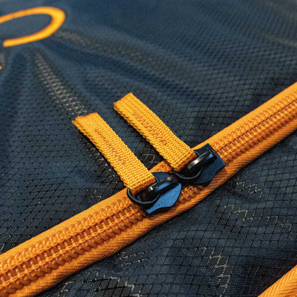 They See Me Rollin Boardbag Clover Protection Zipper Detail